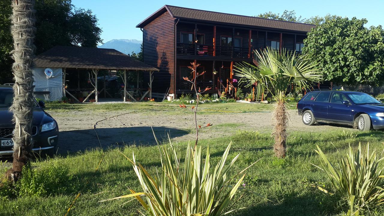 Black-House Pizunda Bagian luar foto