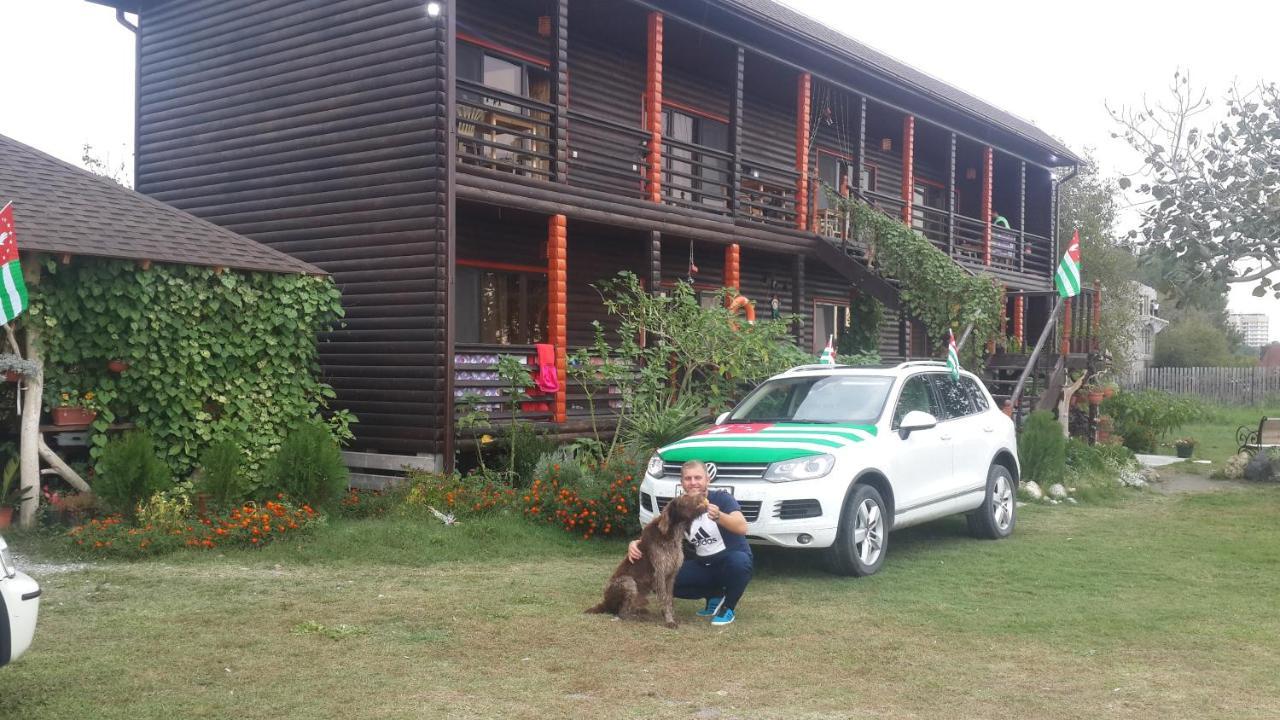 Black-House Pizunda Bagian luar foto